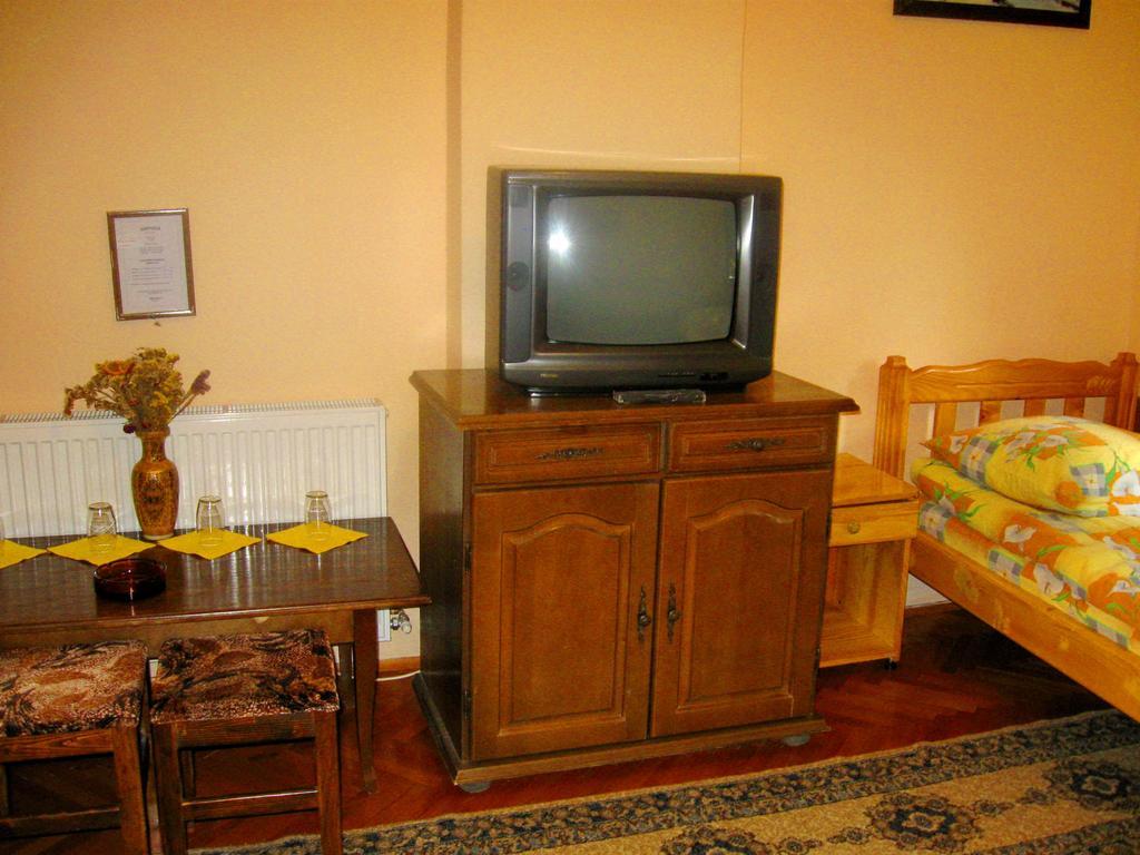 Amfora Rooms Caribrod Dimitrovgrad Quarto foto